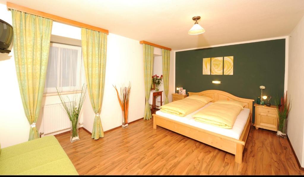 Hotel-Restaurant Kirchenwirt Aigen Aigen im Ennstal Szoba fotó