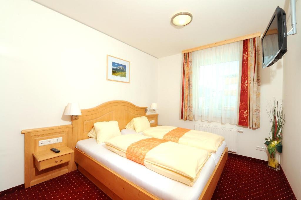 Hotel-Restaurant Kirchenwirt Aigen Aigen im Ennstal Szoba fotó