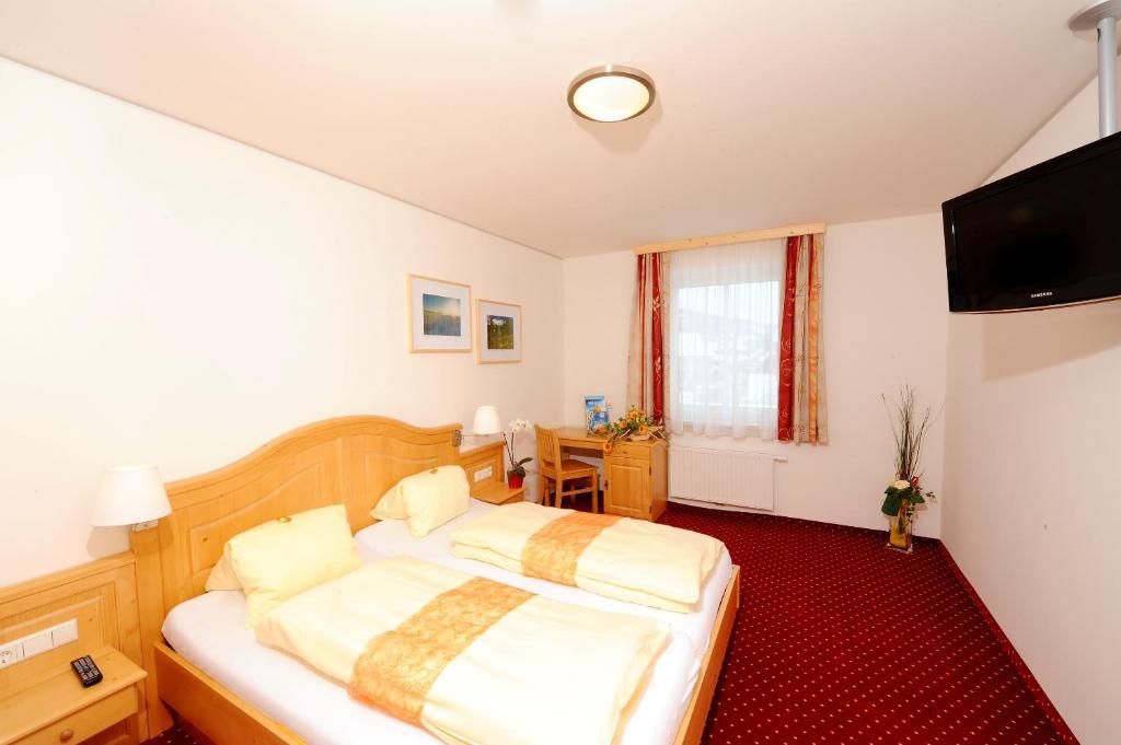Hotel-Restaurant Kirchenwirt Aigen Aigen im Ennstal Szoba fotó